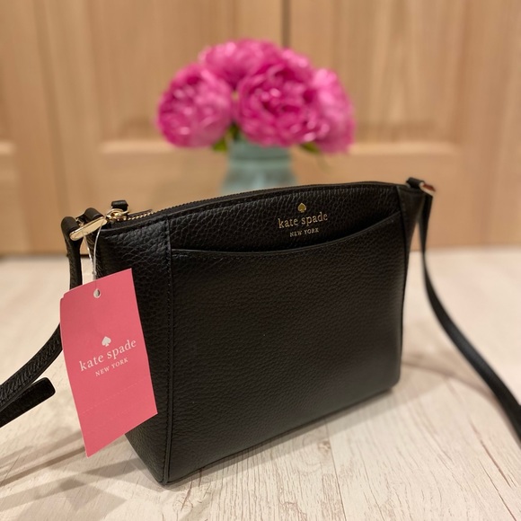 kate spade Handbags - Kate Spade Crossbody Bag 🔥 NWT 🔥